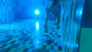 Kelly AlemanRelax Time, Public Pool Teasing Actions Underwater-3