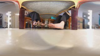 xxx clip 4 Anna goddess Fantasy Wonderland – QIQ and CC talk under the table 360VR6K - femdom pov - fetish porn butt crush fetish-2