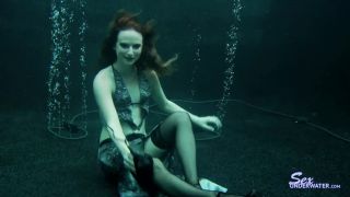 SexUnderwater e0403 Audrey Lords BJ (mp4)-1