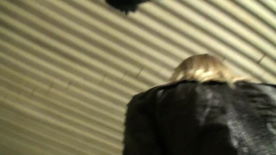 [SiteRip] BodySheen upskirthose