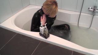 RubberVita WET LATEX RELAXING (mp4)-4