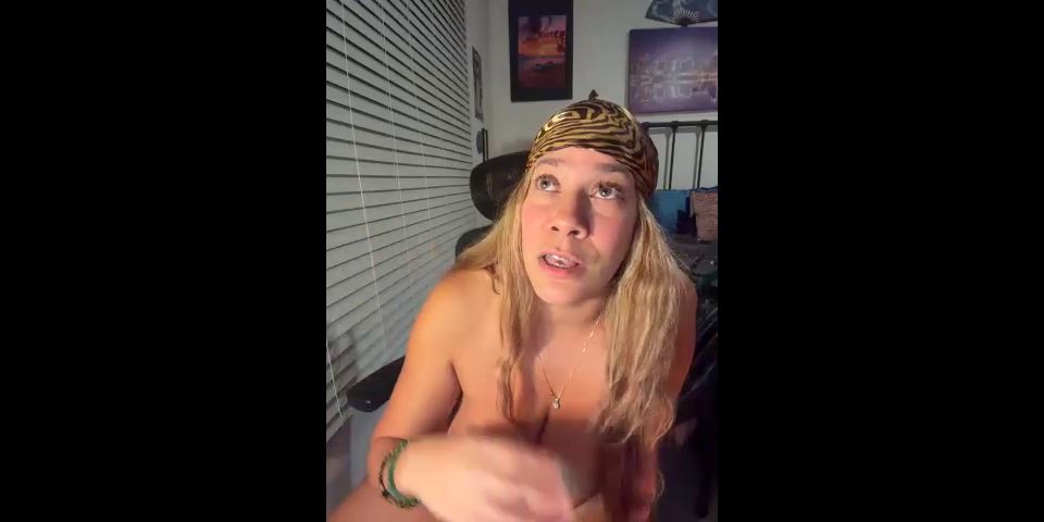 Isla Summer, Summer Brookes Isla Summer Teases Her Thick Ass in  Private Pic Video  asian