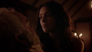 Janet Montgomery, Azure Parsons – Salem s01e01 (2014) HD 1080p!!!-5