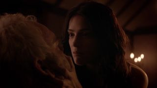 Janet Montgomery, Azure Parsons – Salem s01e01 (2014) HD 1080p!!!-6