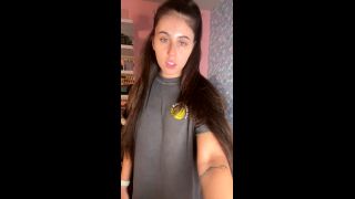 Violet Brandani RgJrXxANAqpil402g8yA9SXAvgvel8QV-0