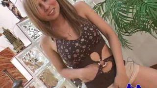 Online shemale video Cutie Pie Peggy!-0