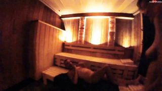 [K2S.CLUB] HornyRoxy - Nasse Sauerei in der öffentlichen Sauna - HD 720P-2