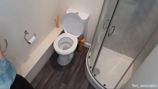 Sex AssociatesQuickie sex with a bored girl in the toilet at a home party-0