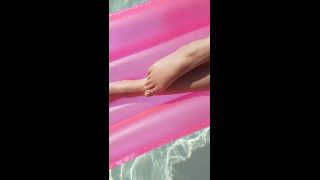 LottiiRose Lottiirose - gracieuxlove couldnt help but film me naked on the lilo sunbathing in lanzarote 17-03-2017-1