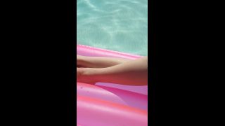 LottiiRose Lottiirose - gracieuxlove couldnt help but film me naked on the lilo sunbathing in lanzarote 17-03-2017-8