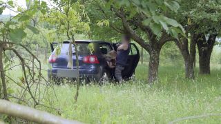 High Heels Porn Ce voyeur lui plait, elle fait l amour avec lui dans sa voiture. Sexe et voyeurisme.-7