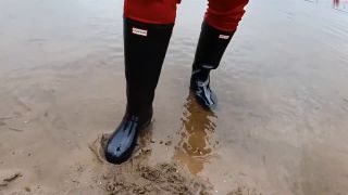 My Dirty Hobby - Lady Karame - Gummistiefel am See - Amateur-6