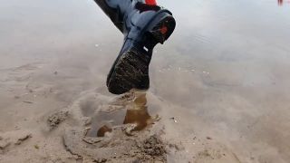 My Dirty Hobby - Lady Karame - Gummistiefel am See - Amateur-8