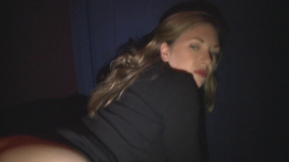 2009 mistresst Ass Worship in a Bar 