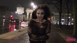 [K2S.CLUB] aische-pervers - In der Halloween Nacht am Parkplatz gefickt - FullHD 1080P-1