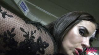 [K2S.CLUB] aische-pervers - In der Halloween Nacht am Parkplatz gefickt - FullHD 1080P-6