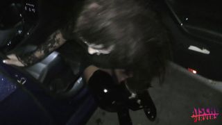 [K2S.CLUB] aische-pervers - In der Halloween Nacht am Parkplatz gefickt - FullHD 1080P-9