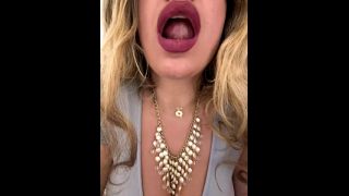 Jessica  Milf Jessica Sin - OnlyFans - Stepmom and her husband are celebrating their anniversary - she is waiting for him at home with-8