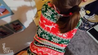 Bett Duett - Dekorieren im Doggy Style 1080P - Mdh-5