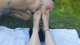 online video 14 Goddess gets her feet worshipped on feet porn eva lovia foot fetish-0