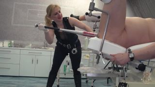 xxx video clip 19 Fräulein Schmitt – Leibesvisitationen Part 1-2, anal more on strap on -7