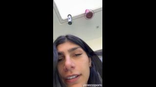 khalifa Mia Khalifa Mia Khalifa Teases in 41min Morning Yoga Video Leak-1