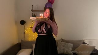 [Onlyfans] lucylaistner -11-06-2020-46351241-Now me 19-1