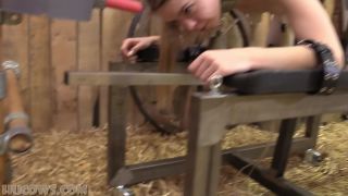 Video Lina Roselina : Tiny Hucow Big Bell 1080p FullHD-7