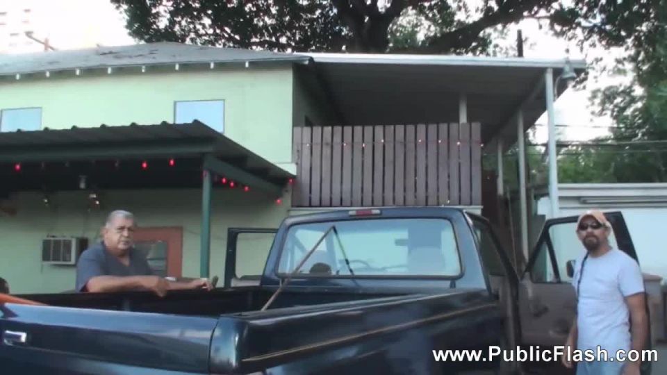 PublicFlash missy (mp4)