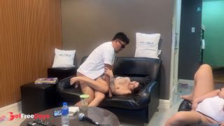Bokep Terupdate Ajak Pacar Threesome Sama Sahabatnya-9