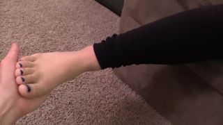 porn video 14 Girls Getting Sleepy – Victoria’s sleepy feet | girlsgettingsleepy | fetish porn goth femdom-6