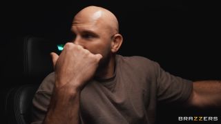 Vivian Taylor - New Year, Same Goal: Get Laid! - Big Tits-3