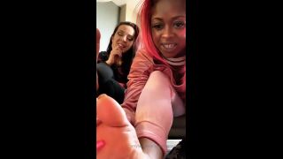 free video 14 foot fetish masturbation feet porn | QueenVeinyFeet 0609 – 26 | feet-8