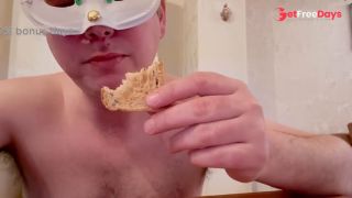 Best breakfast ever. Cum on toast and eat all that good sperm-9