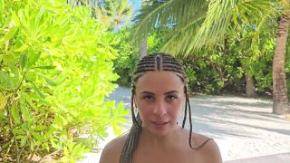 AliceKellyXXX - The beauty flirted with me on the beach, and then naked came to my villa and gave me a blowjob-1