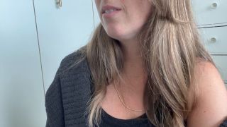 Nicolette Bloom – Mommy Tickles Your Peepee.-2
