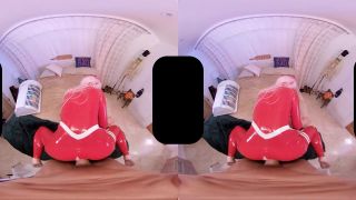 Alex Harper - It's Time For Alex Harper As Zero Two To Take Matters Between Her Legs-2