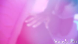 Autumn Falls' Swallow Salon: Unmissable 313 Features-1