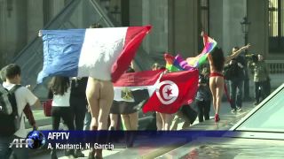 Protesta desnudas en Paris-1