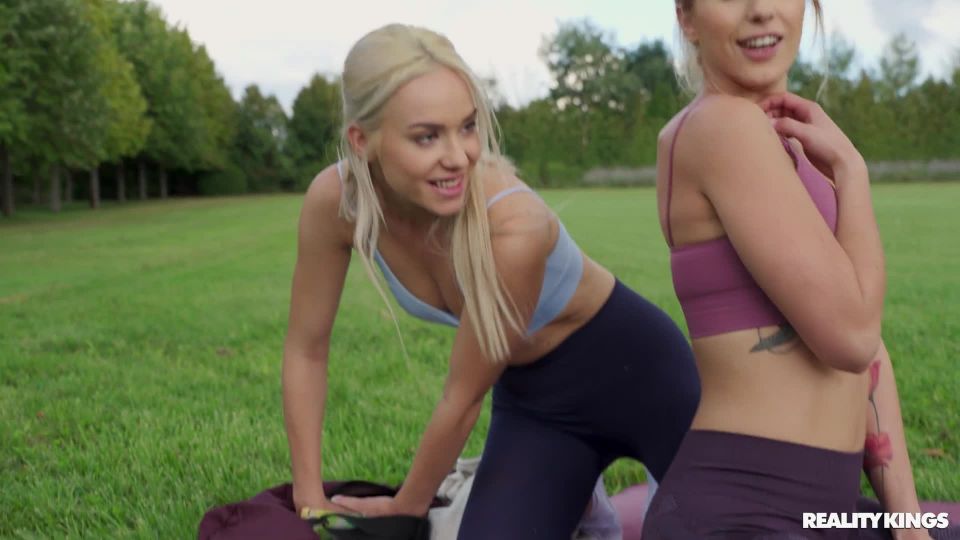 Amy Douxxx, Barbie Brill - Sweat, Stretch, Fuck 11/07/22.