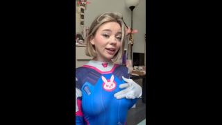 Sexy Cosplayer Girl Tease And Spit-5