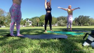Kittibelle - yoga kitti i had a great morning starting off with wickedolivia lilredmisfit at the par 09-10-2022-0