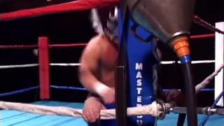 Horny Wrestler Gives a Midget Head (Fetish porn) Gwen Summers-1