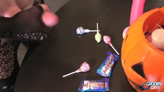 Scout London / Scout London's Halloween Special! Quick V...-9