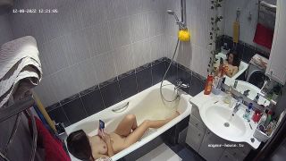 Flamy Nika 22 12 08 bath 720p-1