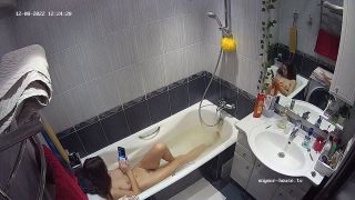 Flamy Nika 22 12 08 bath 720p-2