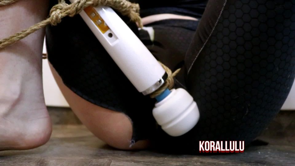 Korallulu – Spider Gwen Tied up Overstimulation 1080p cosplay 