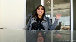 Mia Li Behind The  Scenes-3