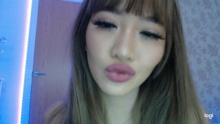 Reina - missreinat () Missreinat - closeuptongueteasept-1