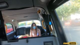 7136 Isabella De Laa - Respect Your Taxi Driver-2